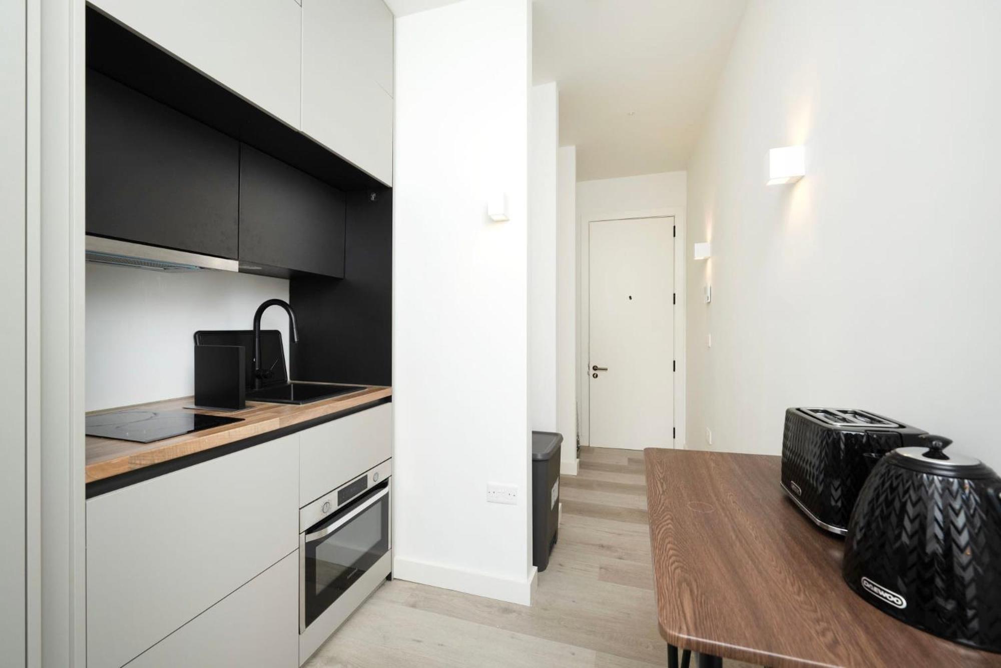 Apartment Antigallican In *